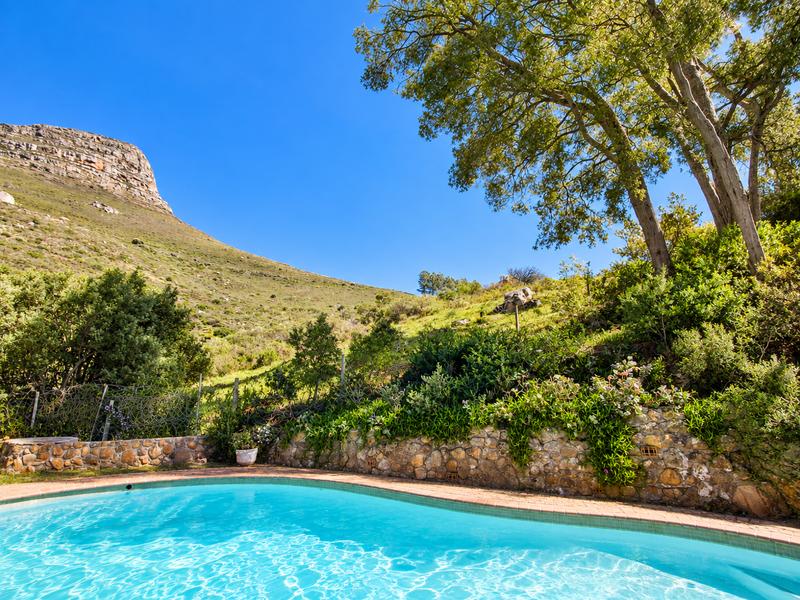 1 Bedroom Property for Sale in Tamboerskloof Western Cape